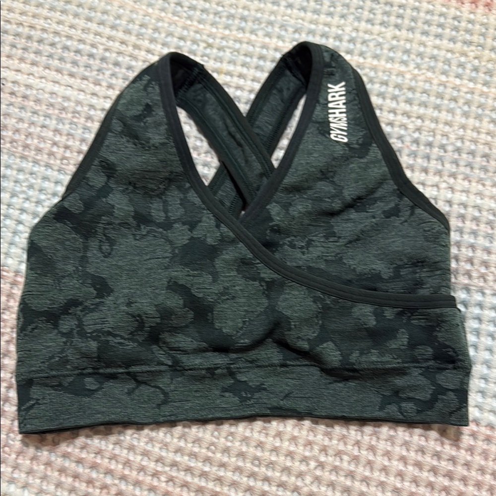 Gymshark Adapt Camo green V Sports Bra
